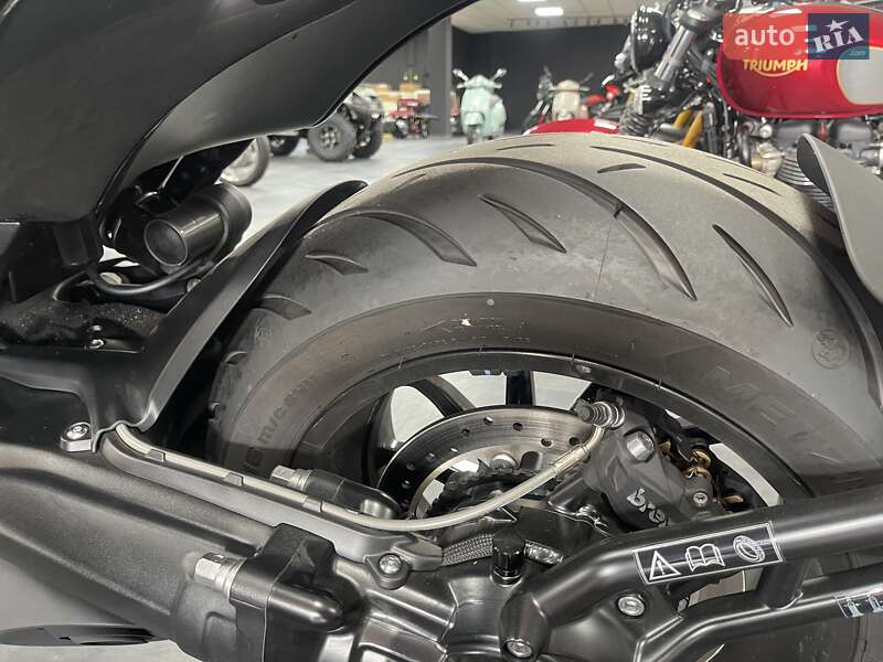 Мотоцикл Круизер Triumph Rocket 3 GT 2024 в Киеве