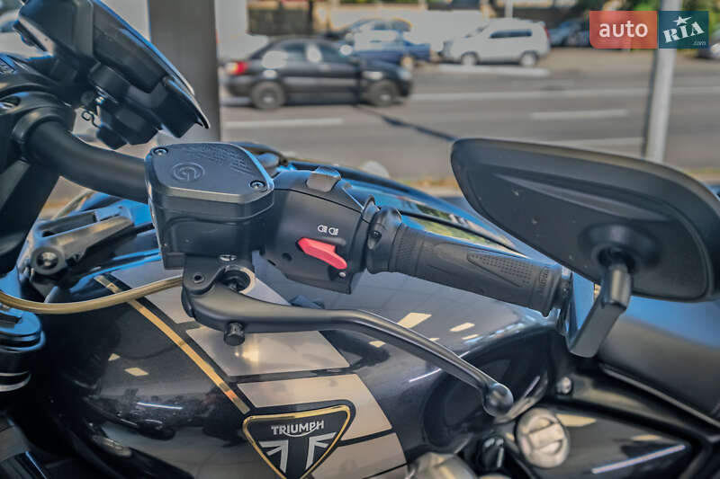 Мотоцикл Круизер Triumph Rocket 3 2020 в Киеве