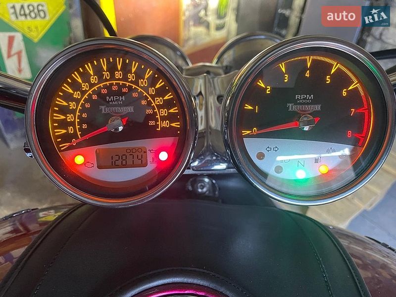 Боббер Triumph Rocket 3 2004 в Хмельницком