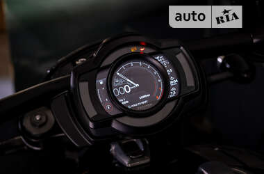 Мотоцикл Круизер Triumph Rocket III 2020 в 