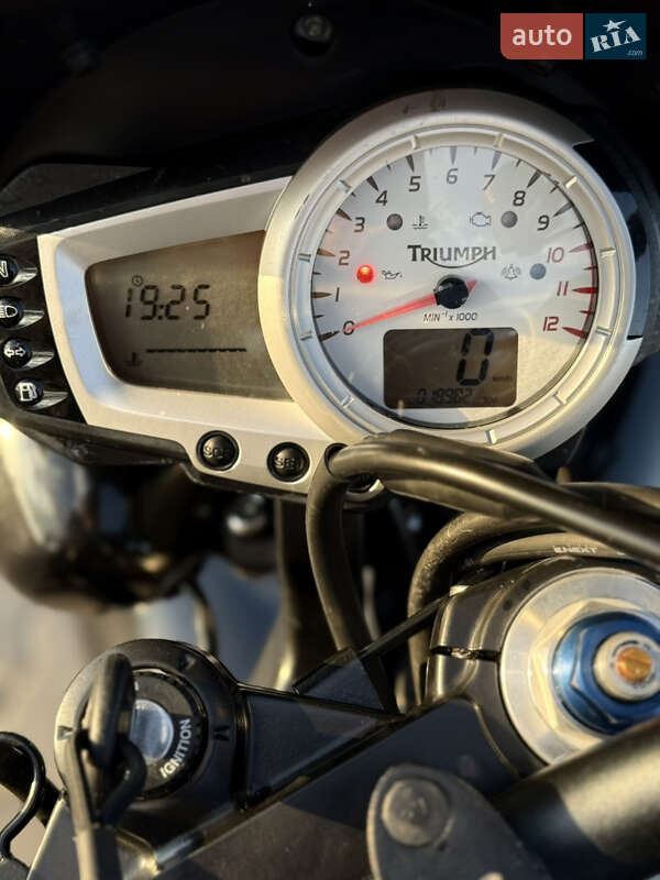 Мотоцикл Без обтекателей (Naked bike) Triumph Speed Triple 2010 в Черновцах