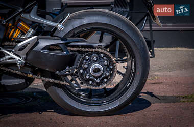 Спортбайк Triumph Speed Triple 2023 в 