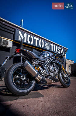 Спортбайк Triumph Speed Triple 2023 в 