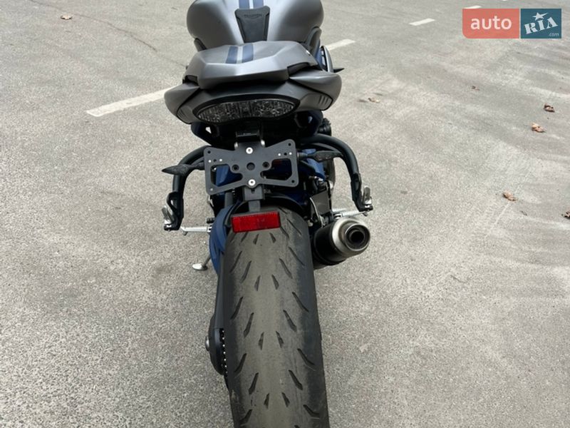 Мотоцикл Без обтекателей (Naked bike) Triumph Speed Triple 2014 в Киеве