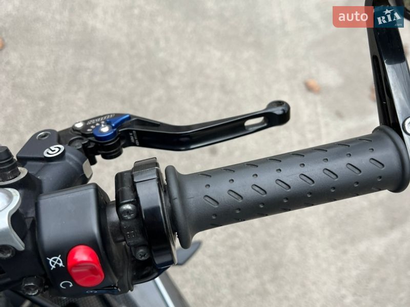 Мотоцикл Без обтекателей (Naked bike) Triumph Speed Triple 2014 в Киеве