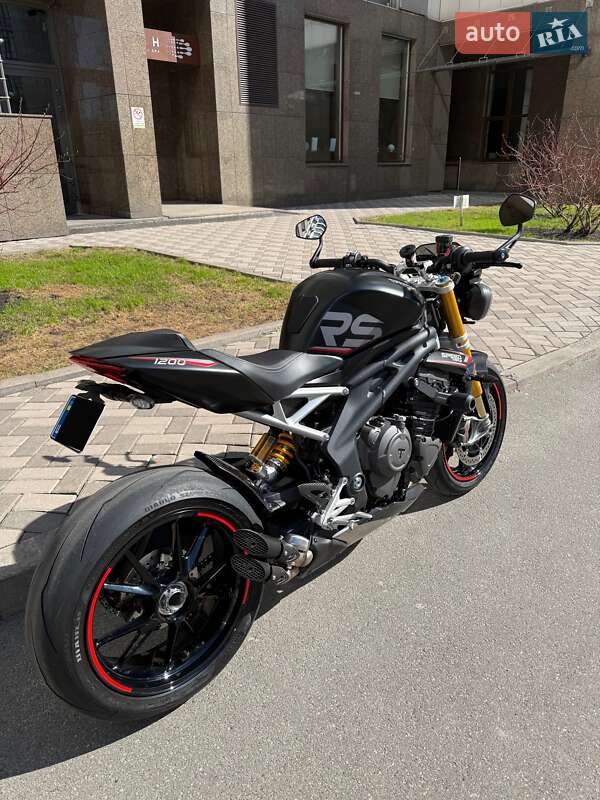 Мотоцикл Без обтекателей (Naked bike) Triumph Speed Triple 2022 в Киеве фото 2 Мотоцикл Без обтекателей (Naked bike) Triumph Speed Triple 2022 в Киеве