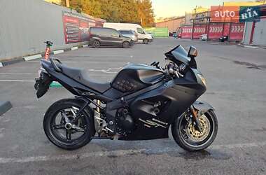 Мотоцикл Спорт-туризм Triumph Sprint 2005 в Киеве