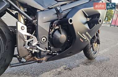 Мотоцикл Спорт-туризм Triumph Sprint 2005 в 