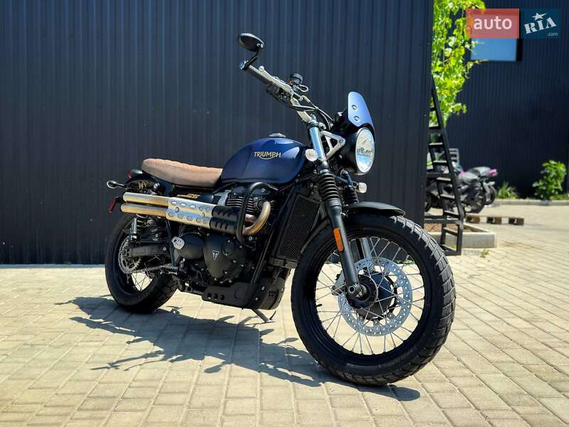 Triumph Street Scrambler 2022