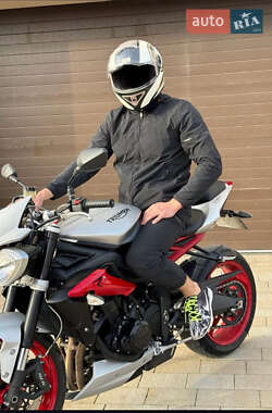 Мотоцикл Спорт-туризм Triumph Street Triple 675 2016 в Рогатине