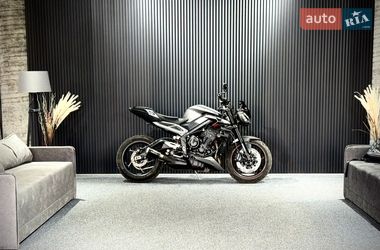 Мотоцикл Без обтекателей (Naked bike) Triumph Street Triple R 2023 в Киеве
