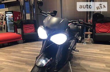 Мотоцикл Без обтекателей (Naked bike) Triumph Street Triple 2018 в Киеве