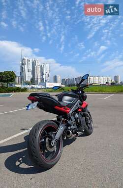 Мотоцикл Без обтекателей (Naked bike) Triumph Street Triple 2015 в 