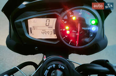 Мотоцикл Без обтекателей (Naked bike) Triumph Street Triple 2020 в 