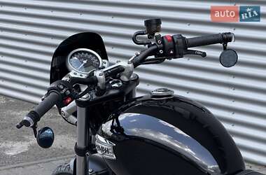 Мотоцикл Без обтекателей (Naked bike) Triumph Street Twin 2018 в 