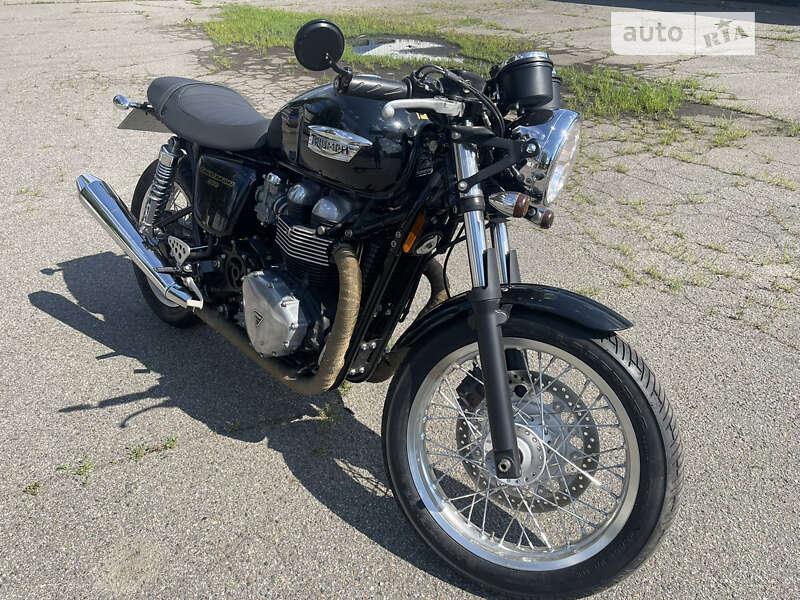 Мотоцикл Классик Triumph Thruxton 2015 в 
