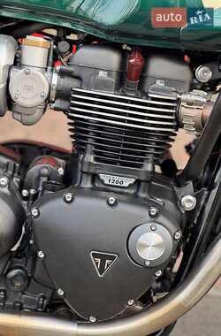 Мотоцикл Без обтекателей (Naked bike) Triumph Thruxton 2022 в 