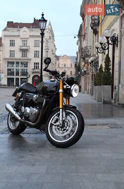 Мотоцикл Кастом Triumph Thruxton 2016 в 