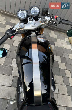 Кафе рейсер Triumph Thruxton 2021 в 