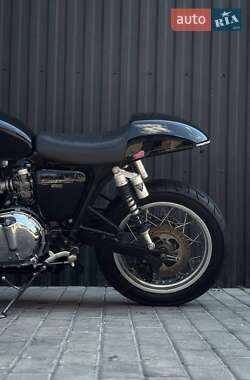 Кафе рейсер Triumph Thruxton 2005 в 