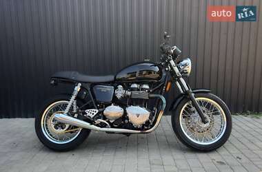 Кафе рейсер Triumph Thruxton 2015 в 