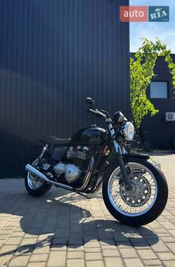 Кафе рейсер Triumph Thruxton 2015 в 