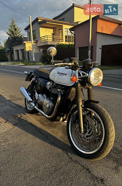 Кафе рейсер Triumph Thruxton 2016 в Киеве Кафе рейсер Triumph Thruxton 2016 в Киеве