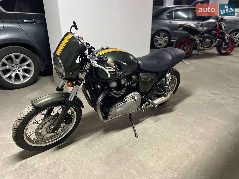 Кафе рейсер Triumph Thruxton 2014 в Киеве