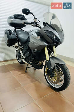 Мотоцикл Багатоцільовий (All-round) Triumph Tiger 2010 в 