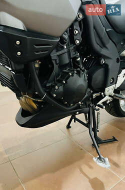 Мотоцикл Багатоцільовий (All-round) Triumph Tiger 2010 в 