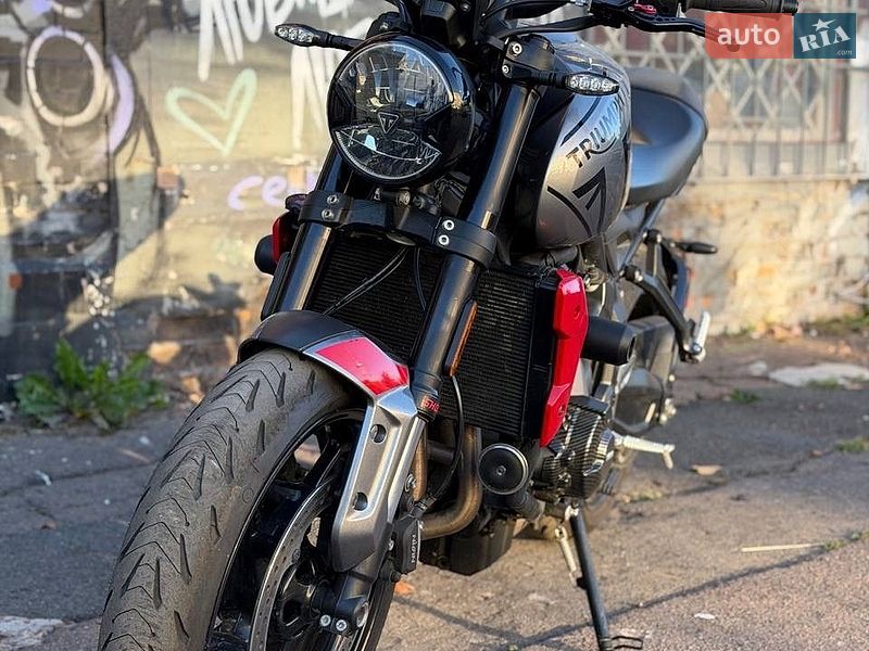 Мотоцикл Без обтекателей (Naked bike) Triumph Trident 660 2023 в Киеве