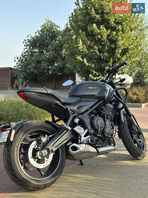 Мотоцикл Без обтекателей (Naked bike) Triumph Trident 2022 в Киеве фото 5 Мотоцикл Без обтекателей (Naked bike) Triumph Trident 2022 в Киеве