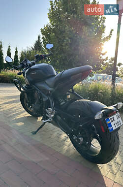 Мотоцикл Без обтекателей (Naked bike) Triumph Trident 2022 в 