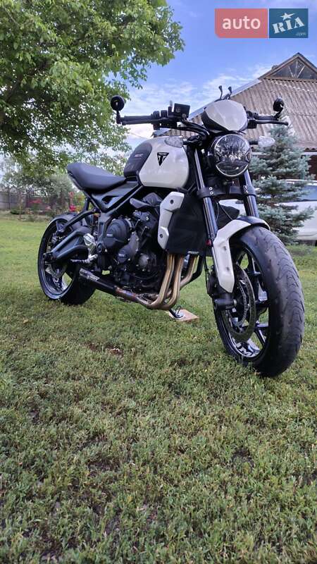 Мотоцикл Без обтекателей (Naked bike) Triumph Trident 2021 в Коломаке фото 8 Мотоцикл Без обтекателей (Naked bike) Triumph Trident 2021 в Коломаке