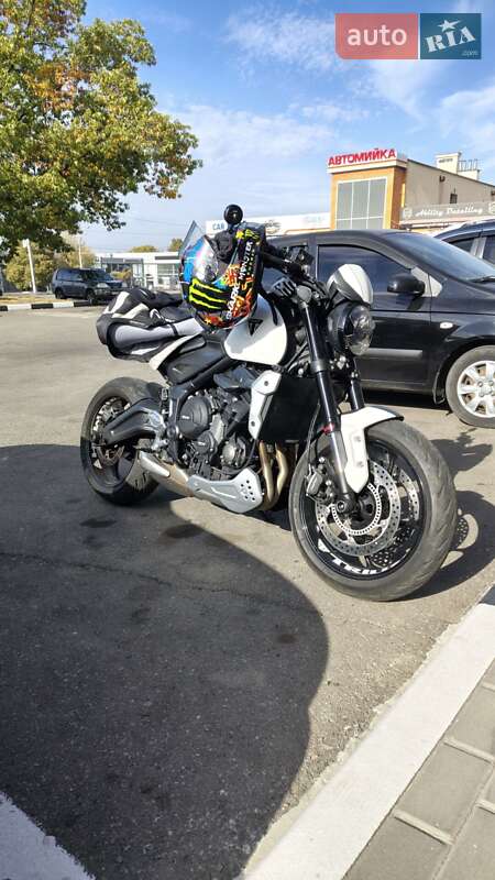 Мотоцикл Без обтекателей (Naked bike) Triumph Trident 2021 в Коломаке фото 5 Мотоцикл Без обтекателей (Naked bike) Triumph Trident 2021 в Коломаке