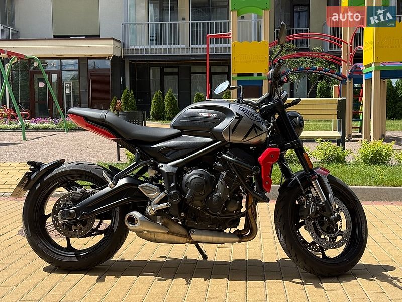 Мотоцикл Без обтекателей (Naked bike) Triumph Trident 2023 в Киеве фото 6 Мотоцикл Без обтекателей (Naked bike) Triumph Trident 2023 в Киеве