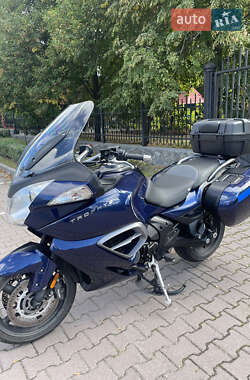 Мотоцикл Спорт-туризм Triumph Trophy 2012 в 