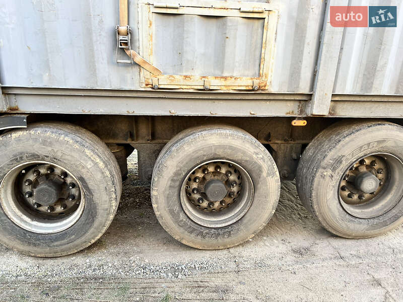 Зерновоз - полуприцеп Trouillet ST 2002 в Николаеве фото 7 Зерновоз - полуприцеп Trouillet ST 2002 в Николаеве