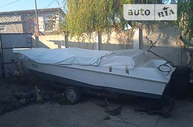 Лодка Тунец 6 2020 в 