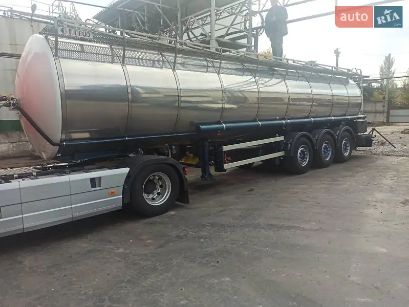Цистерна полуприцеп Turbud T-H-C31 2007 в 