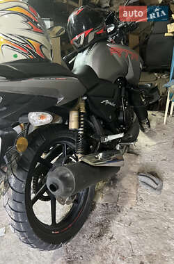 Мотоцикл Классік TVS Apache RTR 180 2020 в 