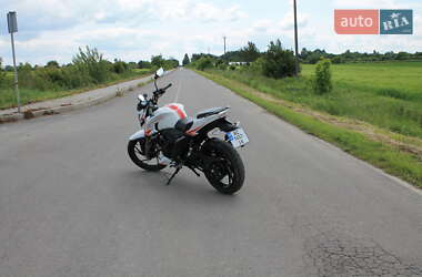 Мотоцикл Без обтекателей (Naked bike) TVS Apache RTR 200 2021 в 
