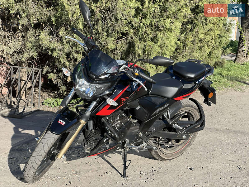 Мотоцикл Без обтекателей (Naked bike) TVS Apache RTR 200 2021 в Градижске фото 6 Мотоцикл Без обтекателей (Naked bike) TVS Apache RTR 200 2021 в Градижске