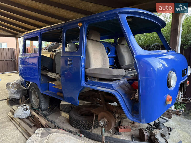 Позашляховик / Кросовер УАЗ 2206 пасс. 1998 в Києві