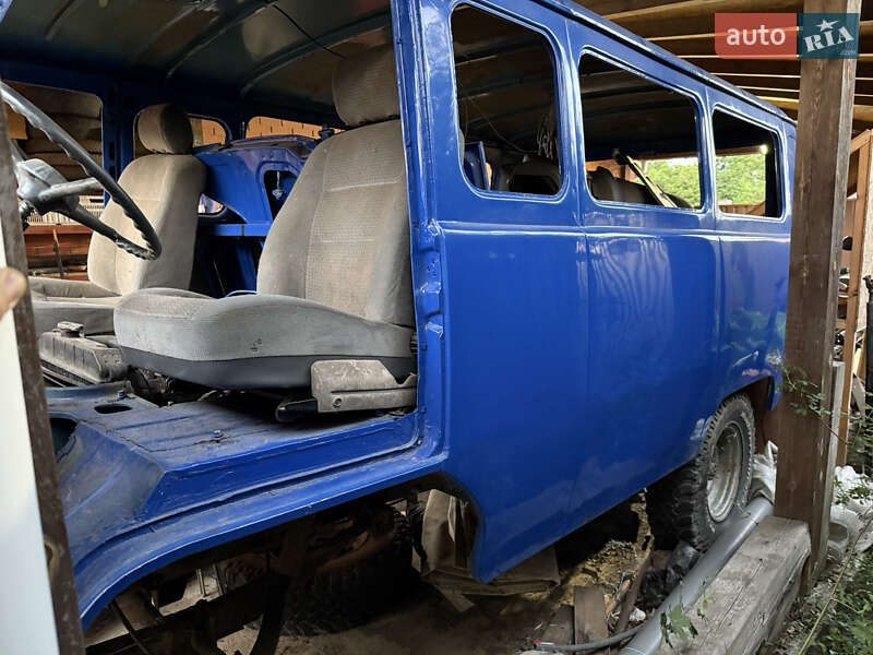 Позашляховик / Кросовер УАЗ 2206 пасс. 1998 в Києві