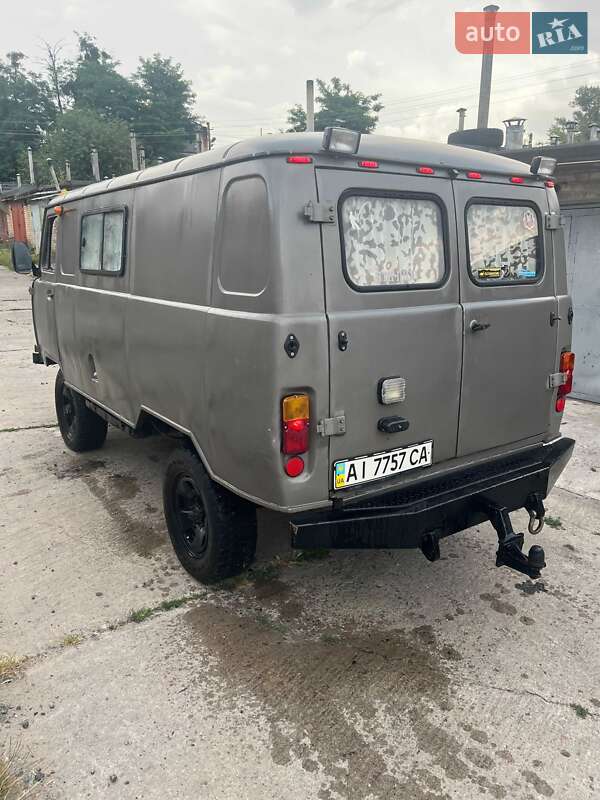 Позашляховик / Кросовер УАЗ 2206 2002 в Вишгороді