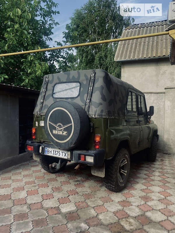 Позашляховик / Кросовер УАЗ 3151 2004 в Одесі