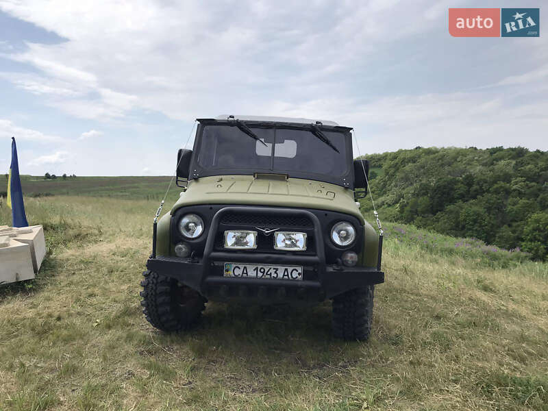 Внедорожник / Кроссовер УАЗ 3151 1990 в 