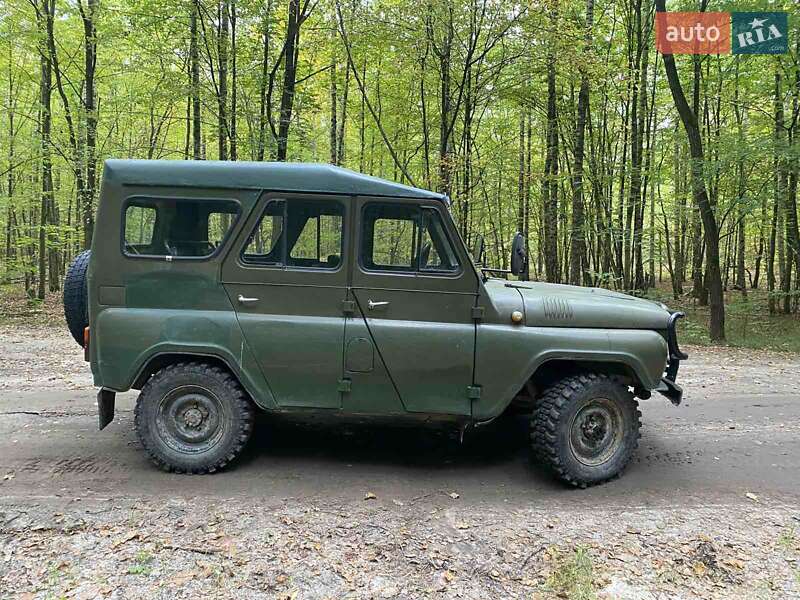 Внедорожник / Кроссовер УАЗ 3151 1990 в Житомире фото 4 Внедорожник / Кроссовер УАЗ 3151 1990 в Житомире