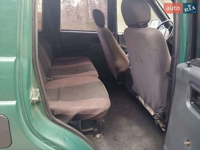 Внедорожник / Кроссовер УАЗ 3160 Симбир 2004 в Житомире фото 5 Внедорожник / Кроссовер УАЗ 3160 Симбир 2004 в Житомире